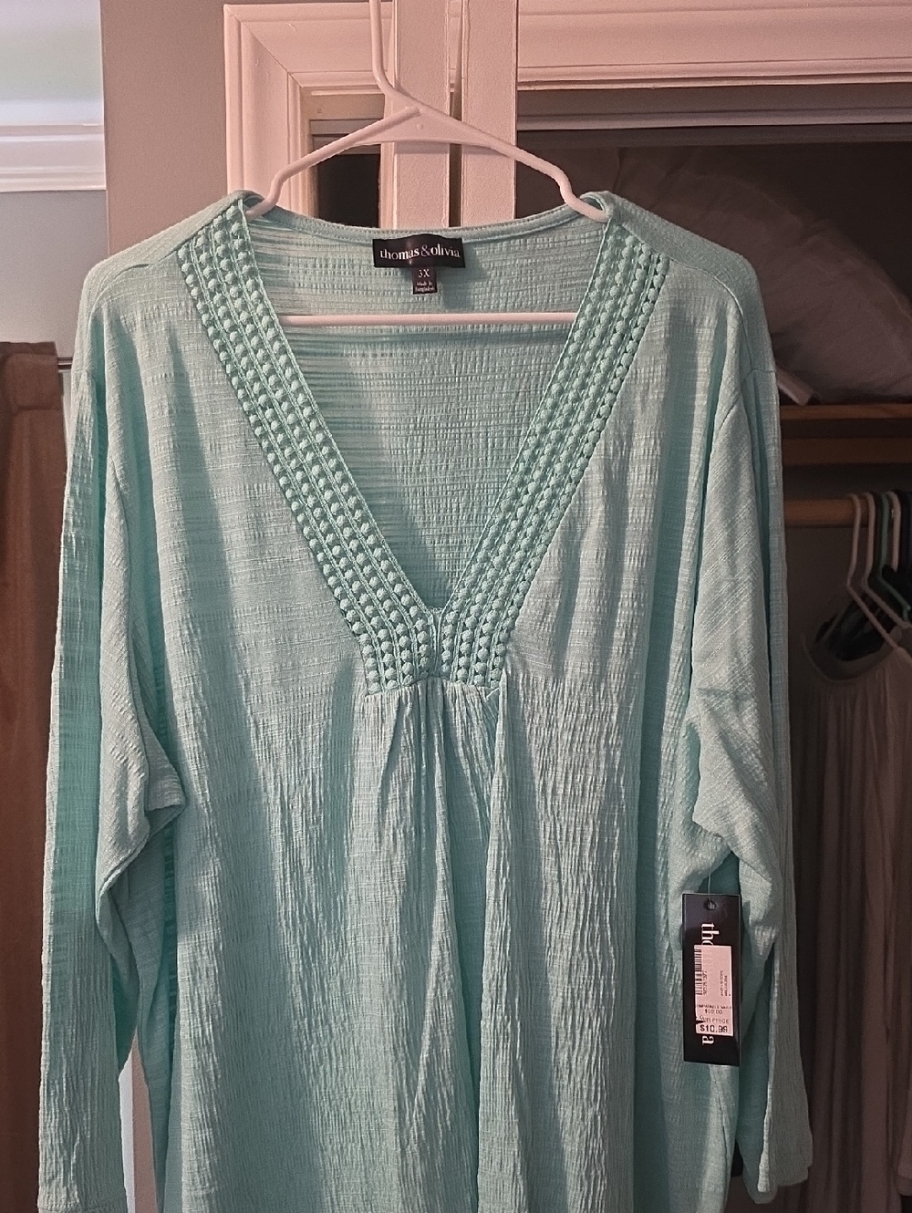 Thomas & Oliver Light Aqua V-Neck Tunic Top